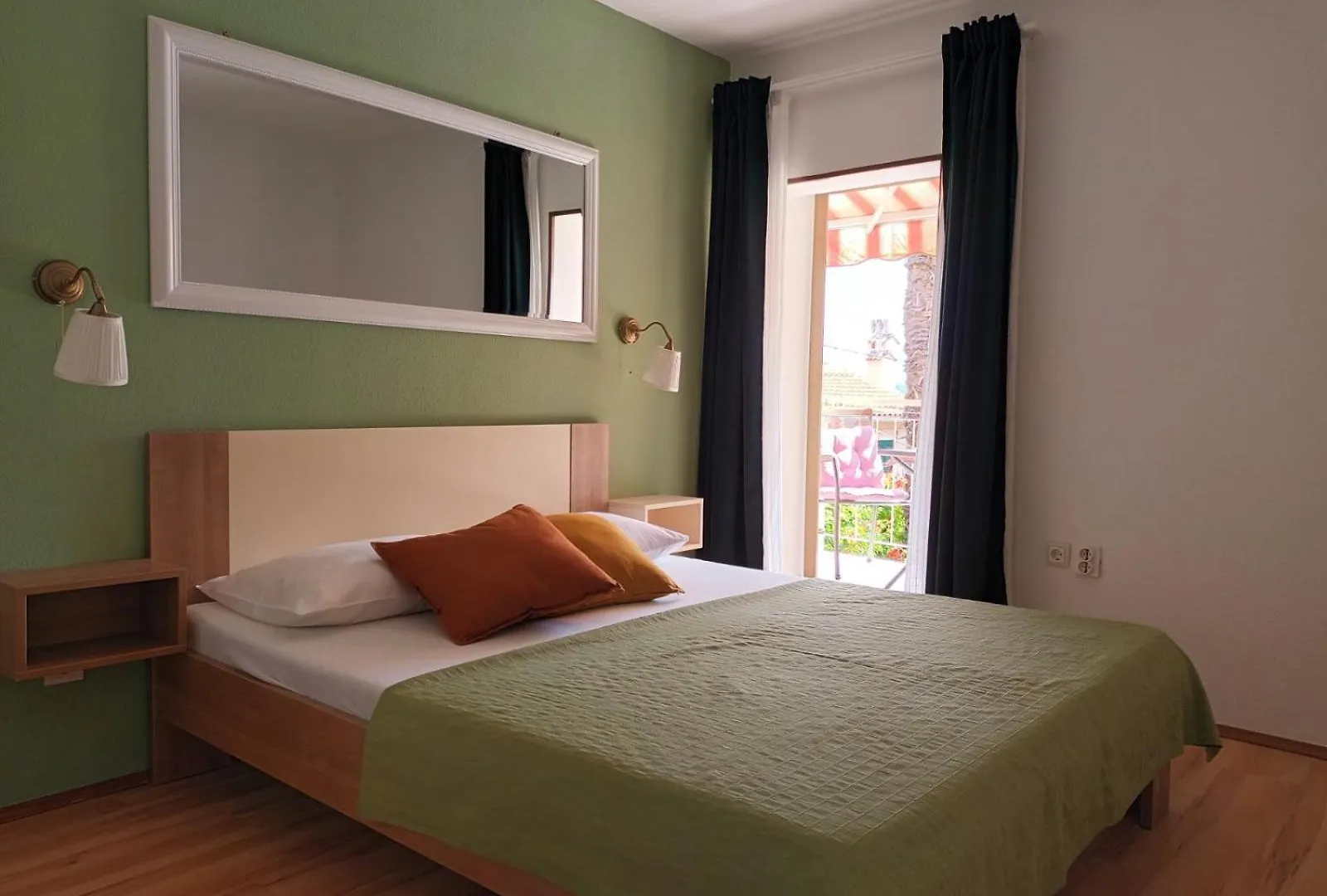 דירות רוביני Sea View House
